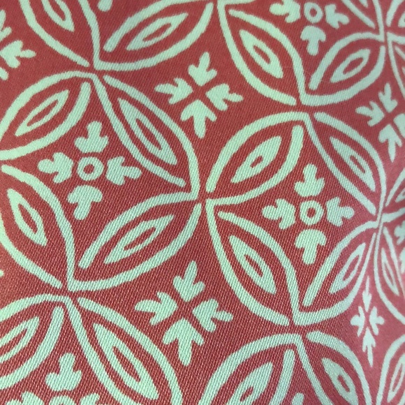 Talbots Pink Geometric Pattern Wrinkle Resistant Button Down Shirt size 8 - Picture 6 of 13